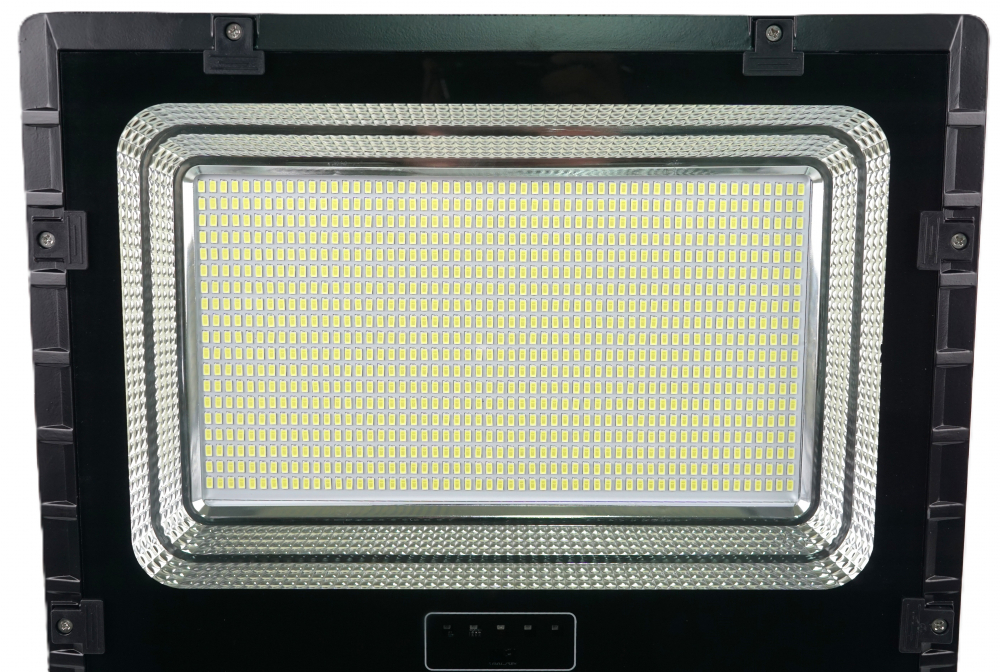 proiector-led-solar-1600w-rixme.jpg [8]