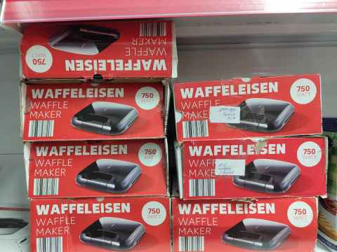 aparat-de-facut-vafe-gofre-NN-WM-01-750W-negru.jpg [1]
