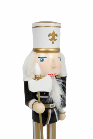 spargator-nuci-figurina-craciun-alb-negru.jpg [4]