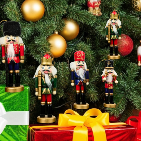 figurine-spargatori-nuci-lemn-13cm-decor-craciun.jpg [2]