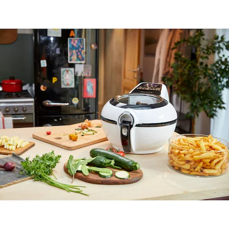 Friteuza-Tefal-ActiFry-Genius-FZ760030-aer-cald-1.2kg-alb.jpg [2]