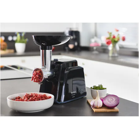 Masina-de-tocat-carne-Tefal-Classic-NE105838-1400W-Negru.jpg [1]