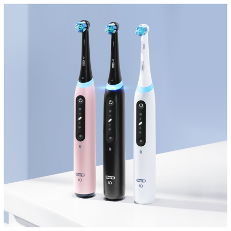 periuta-electrica-oralb-io5-tehnologie-magnetica-negru.jpg [6]