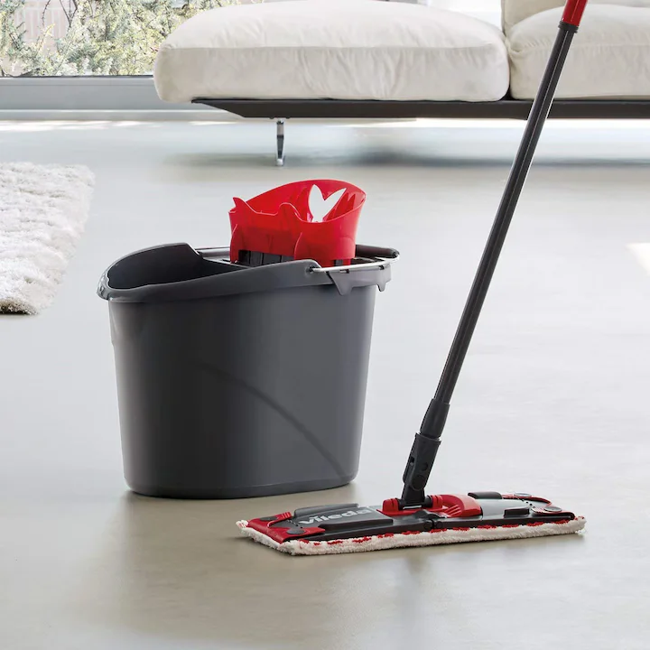 set-curatenie-vileda-ultramax-2in1-microfiber-laveta-lavabila-negru-rosu.jpg [2]