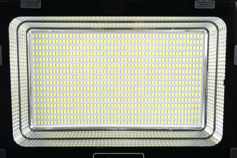 proiector-led-800w-incarcare-solara.jpg [7]