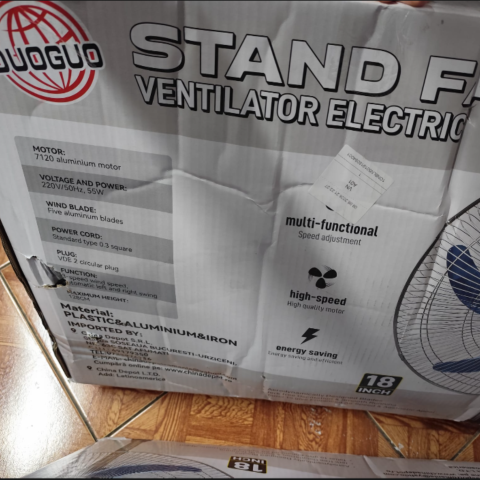 ventilator-cu-picior-50cm-55w-oscilatie.jpg [6]