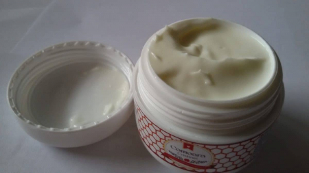 Crema naturala ANTIRID cu lapte de capra, Q10 si acid hialuronic [1]