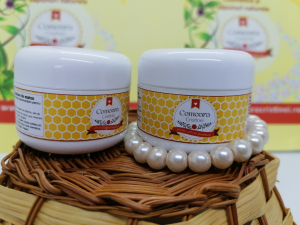 Crema naturala pentru zile reci cu galbenele & laptisor de matca