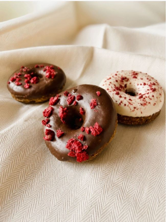 Cutie delicii festive pentru caini – Donut si praline naturale de Craciun | Alishop.ro [1]