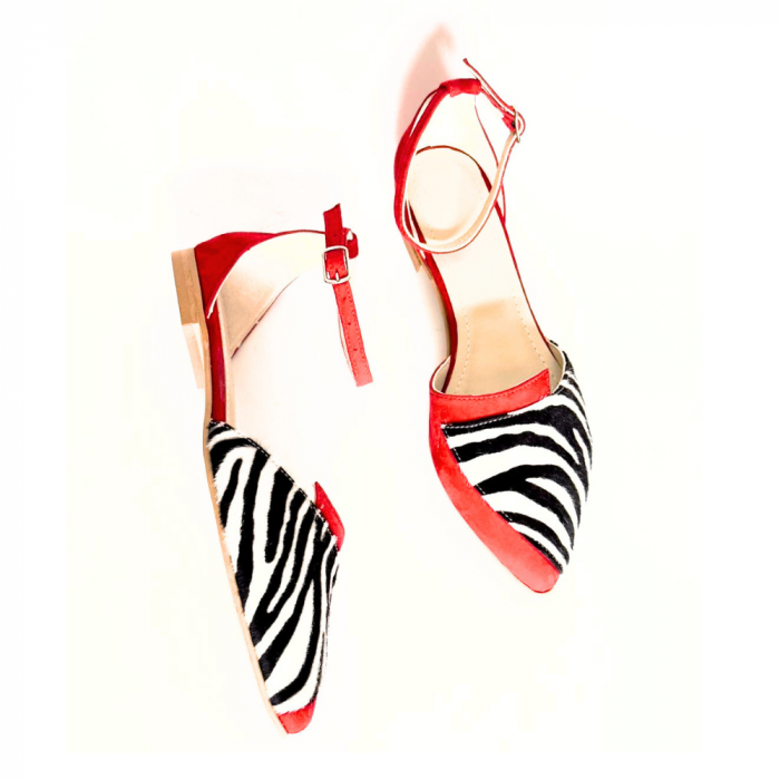 Balerini decupati din piele intoarsa cu insertie animal print Lola Red [4]
