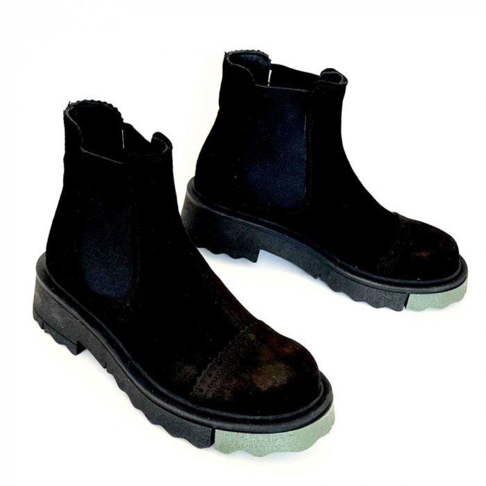 Ghete dama din piele intoarsa cu talpa extralight Lotie Black [2]