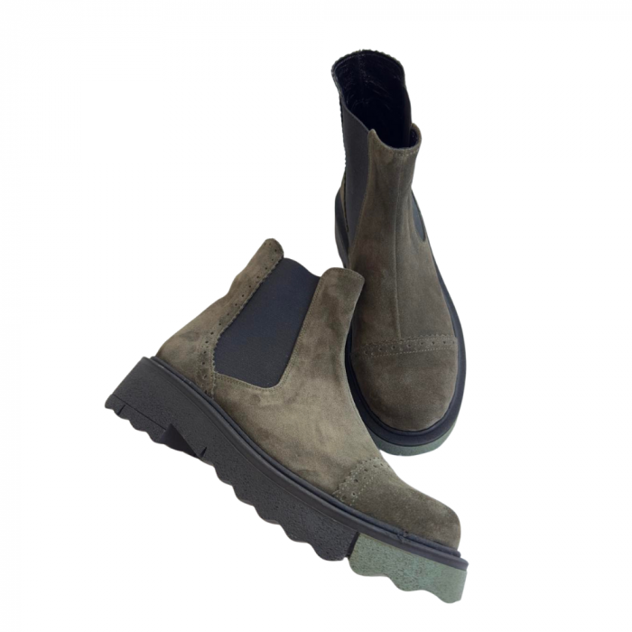 Ghete dama din piele intoarsa cu talpa extralight Lotie Mud [2]