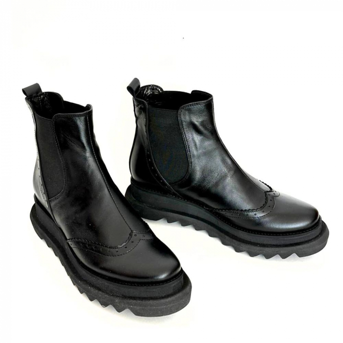 Ghete dama din piele naturala cu talpa extralight Black Linda [4]