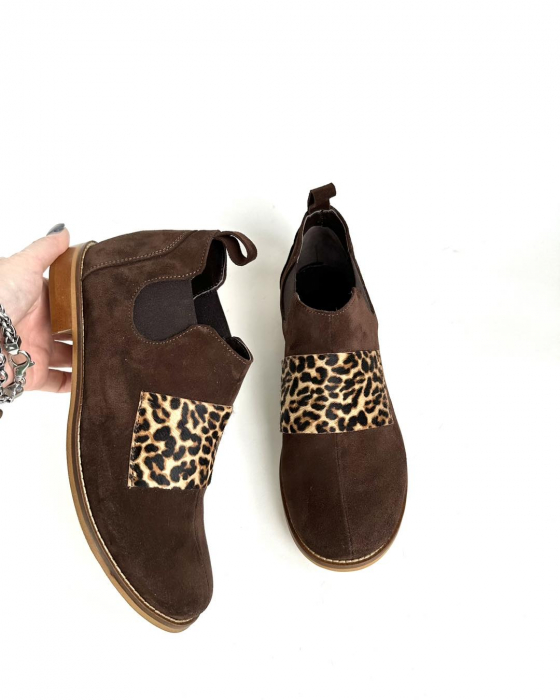 Ghete din piele intoarsa cu talpa joasa Mare Brown [3]