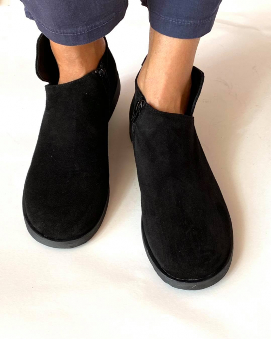 Ghete din piele naturala intoarsa cu talpa joasa Black Edna [4]