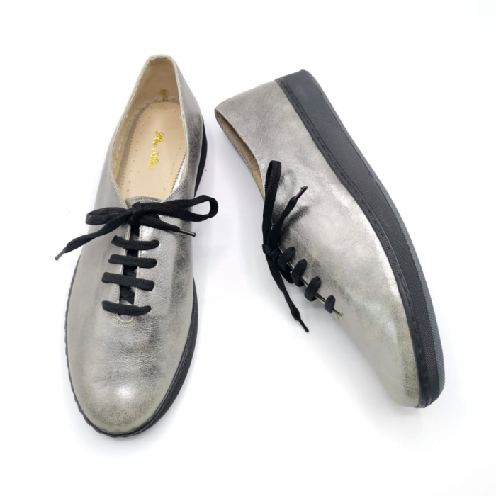 Pantofi casual din piele naturala argintie cu siret Foxy, 39 [3]