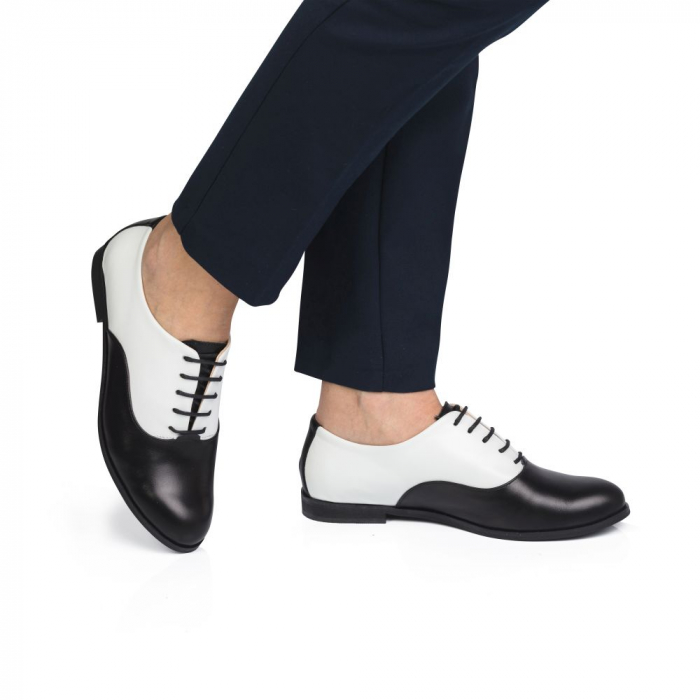 Pantofi tip Oxford din piele naturala alb si negru CA13 [1]