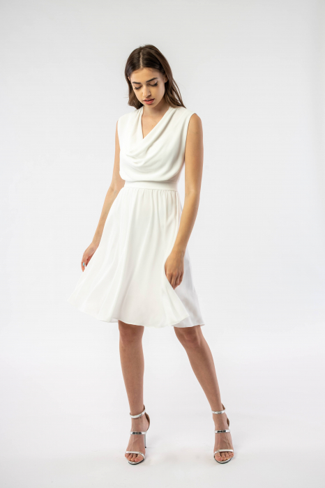Rochie eleganta in clos, cu drapaj, White Daisy [3]