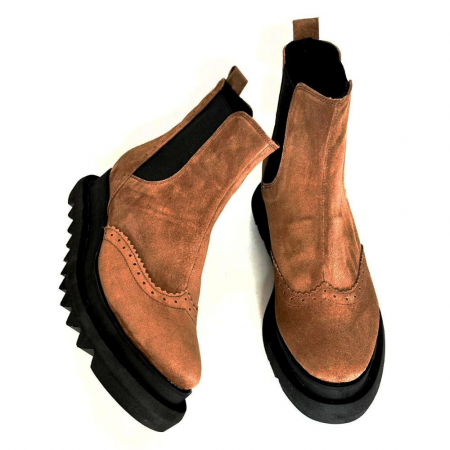 Ghete si Botine - Ghete dama din piele intoarsa cu talpa extralight Camel Linda