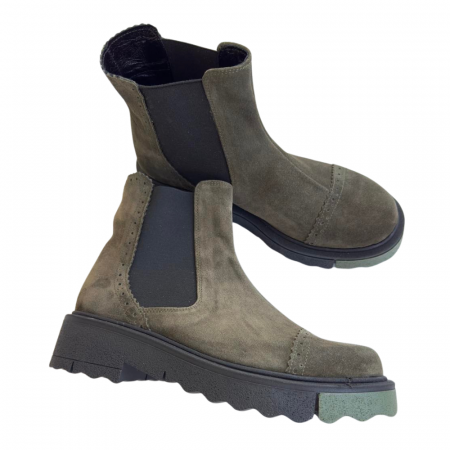 Ghete si Botine - Ghete dama din piele intoarsa cu talpa extralight Lotie Mud