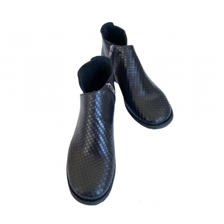 Ghete din piele naturala texturata cu talpa joasa Black Edna [1]