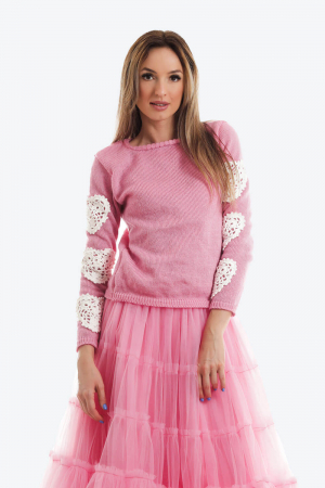 Pulover roz tricotat cu inimi crosetate manual aplicate pe maneci [0]