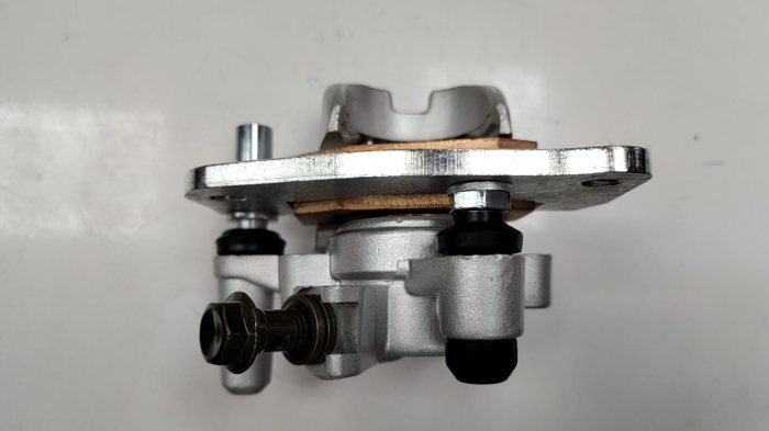 ETRIER FATA STANGA SUZUKI LT-A / LT-F 400/450/500/700/750 [4]