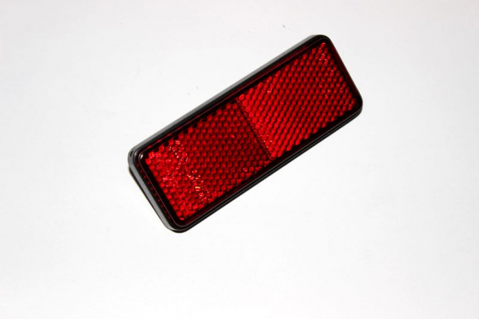 CATADIOPTRU ROSU REFLECTOR SPATE CFMOTO CFORCE [1]