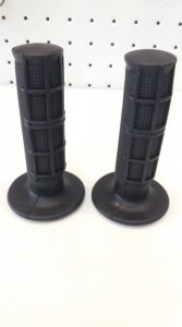 Mansoane moto universale  Zap Technix , mansoane negre moto , mansoane soft  ghidon moto [3]