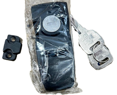 INCUIETOARE CU CHEIE PENTRU LADA DEPOZITARE PLASTIC ATV / UTV / SSV [1]
