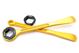 CHEIE ROTI 10 MM 12MM 22MM 27MM 32MM CU LEVIER DE DEJANTAT [1]