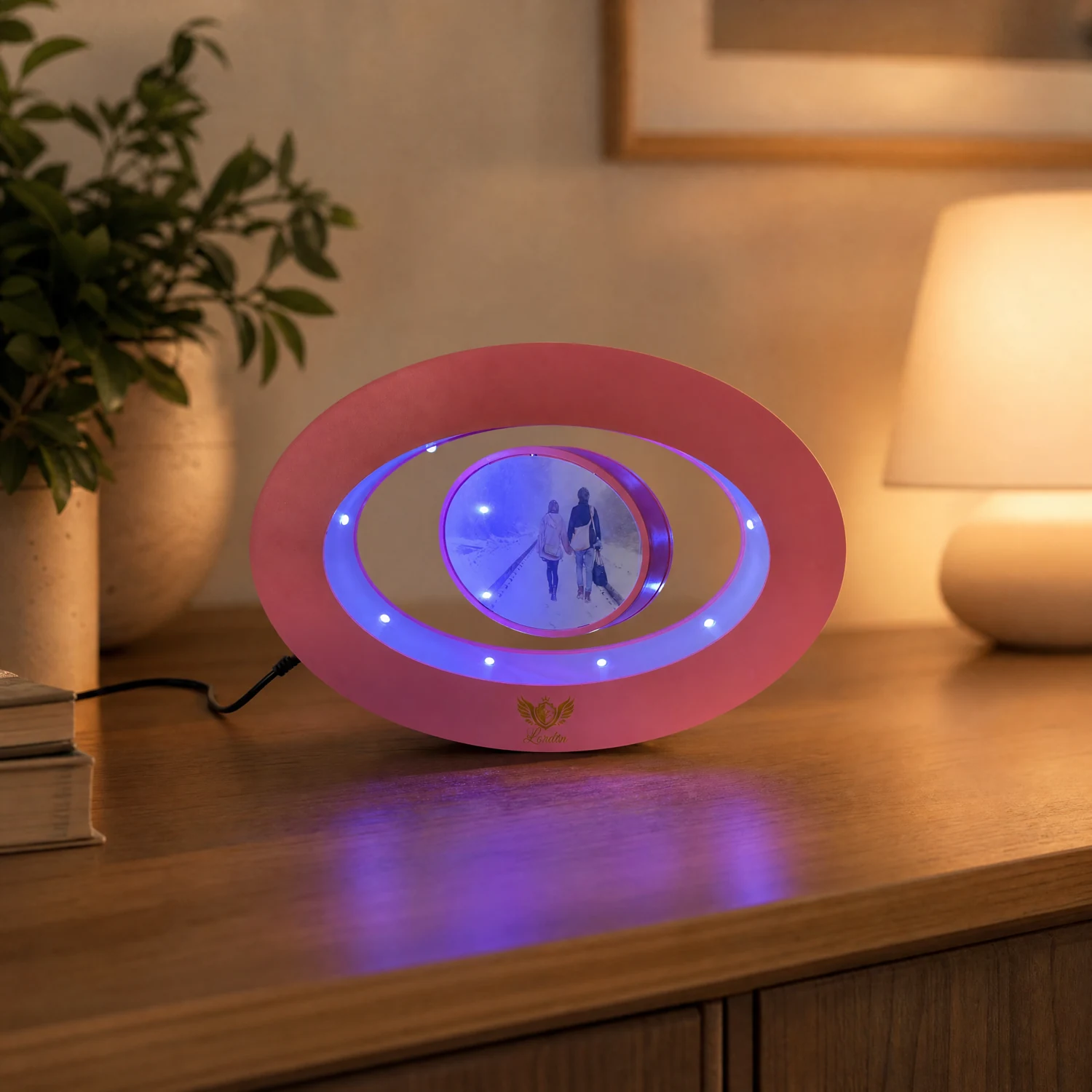 Lampă Foto Levitantă Ovală cu LED RGB Roz Alpacka Gift [4]
