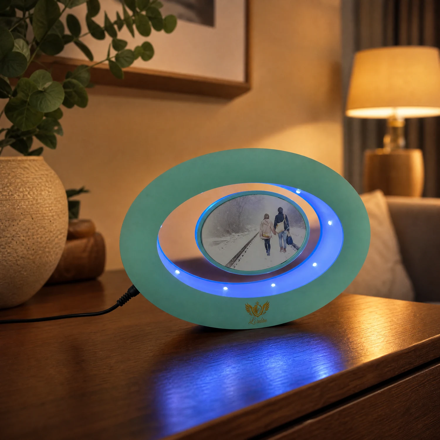 Lampă Foto Levitantă Ovală cu LED RGB Verde Mentă Alpacka Gift [4]