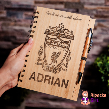 Cadouri din Lemn Personalizate - Agendă de Lemn - Liverpool FC