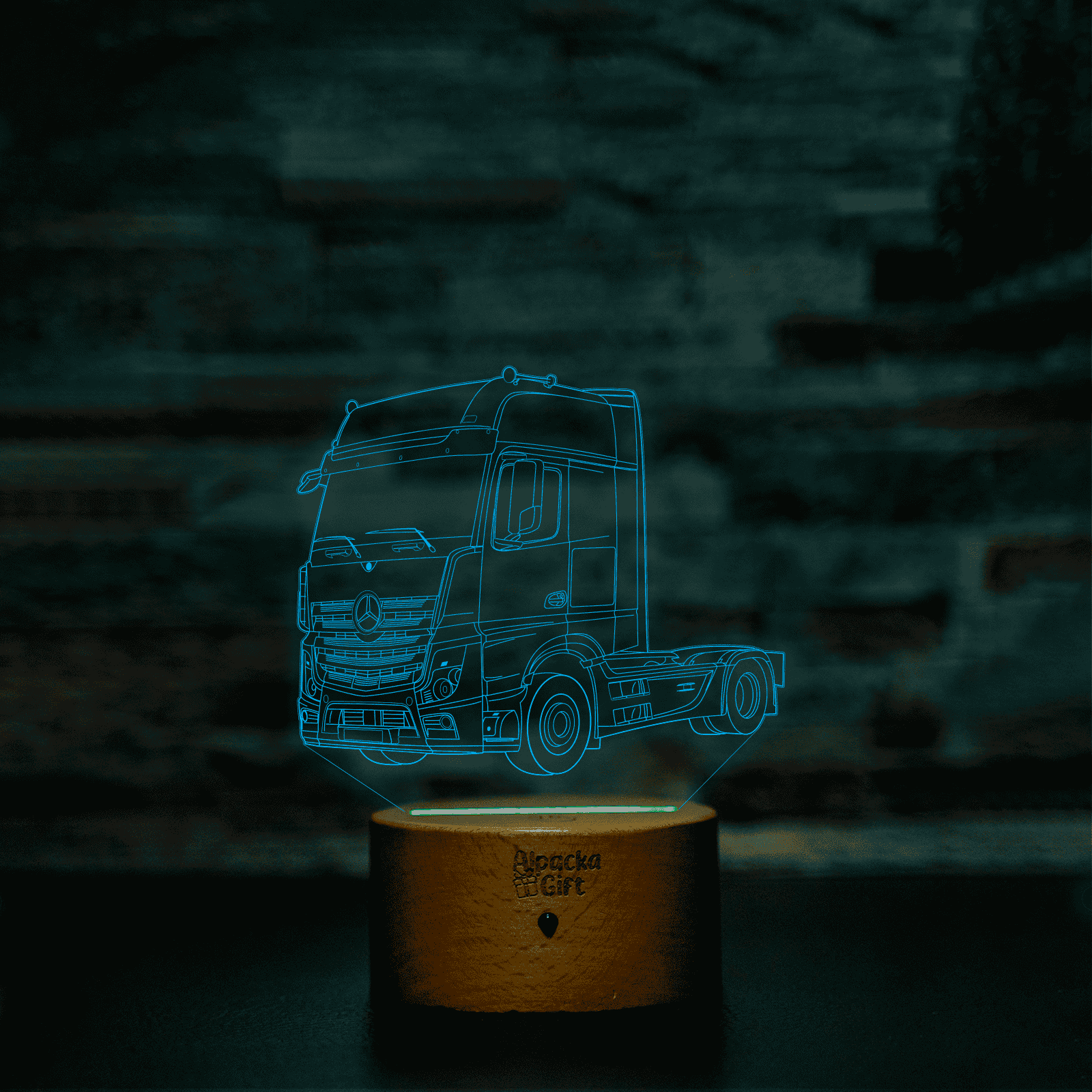 Lampă 3D - Cap Tractor Mercedes Lemn