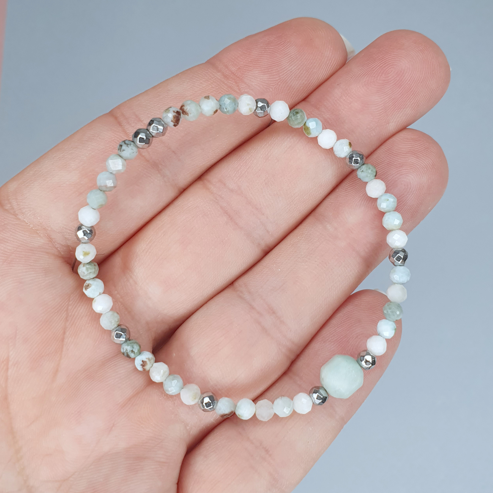 Bratara pe fir Larimar, argint