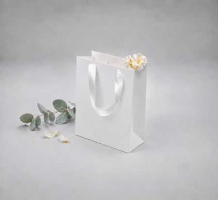 Pungi ALBE premium - Pungi carton ALB premium , cu maner din PANGLICA textila