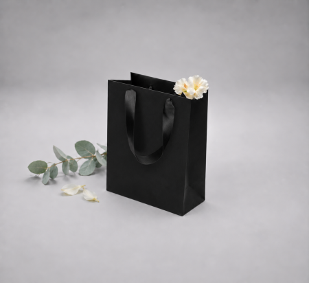 Pungi ALBE premium - Pungi carton NEGRU premium , cu maner din PANGLICA textila