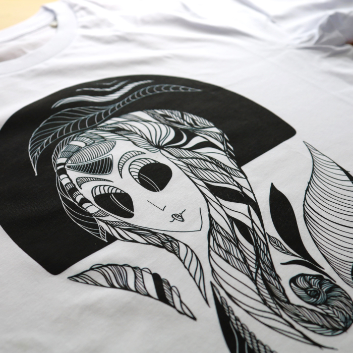 Black Widow, Illustrated T-shirt [4]