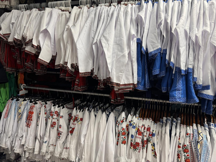 Costum rosu traditional baieti cu broderie [4]
