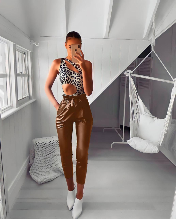 Pantaloni Glossy Fit [1]