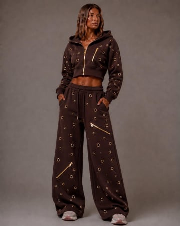 NOUTĂȚI - Compleu Sport Glam Black cu Detalii Aurii - Maro