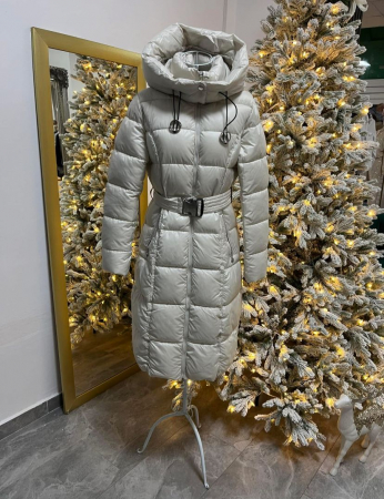 Geacă lungă matlasată cu glugă și centură - Bej [1]