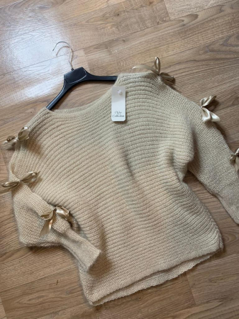 Bluze si tricouri - Pulover cu fundite - Crem