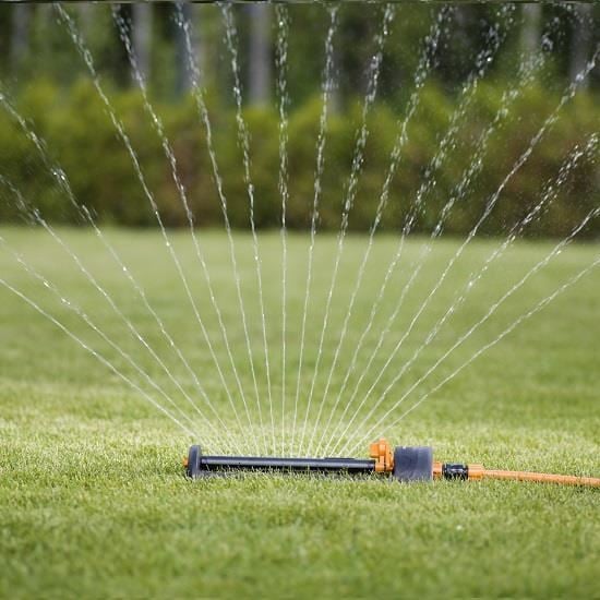 Aspersor oscilant Fiskars, reglare distanta si directie de pulverizare, baza metalica [2]