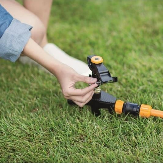 Aspersor pulsator cu picior Fiskars, cap metalic [2]