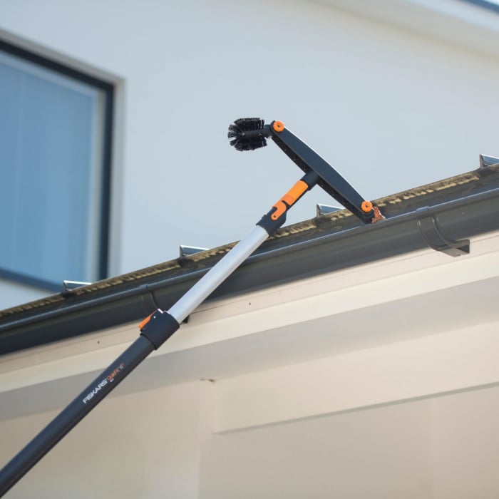Curatator de jgheaburi Fiskars QuikFit, 340 mm, 340 g [3]