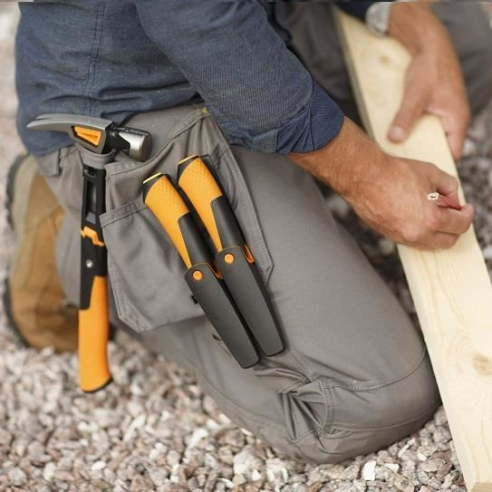 Cutit universal Fiskars, cu ascutitor [3]