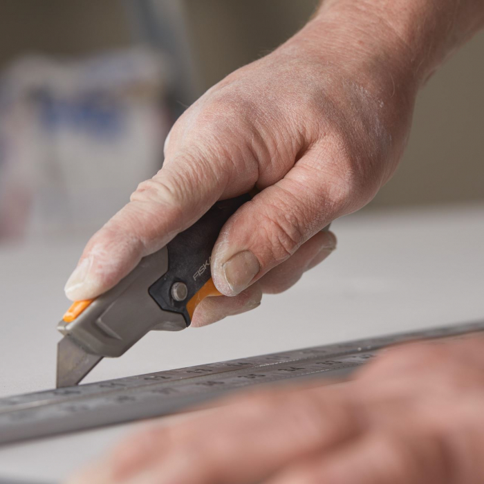 Cutit utilitar cu lama trapezoidala Fiskars CarbonMax, 1027222, 182 mm, 200 g [6]