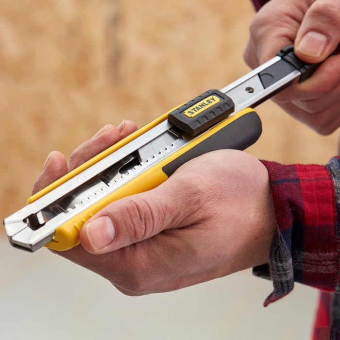 Cutter Stanley FatMax, 18 mm, 6 lame incluse [9]